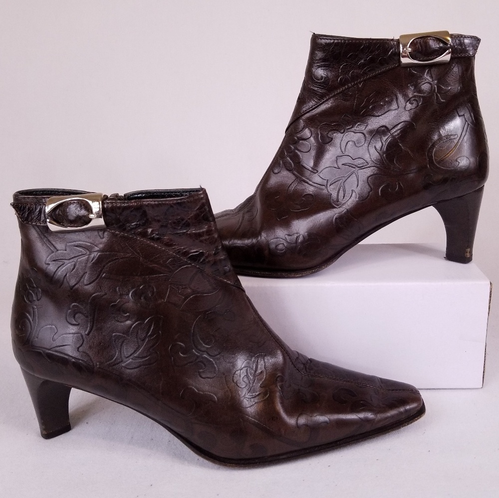 ✔Phyllis Poland Ankle Boots Kitten Heel Size 6B
